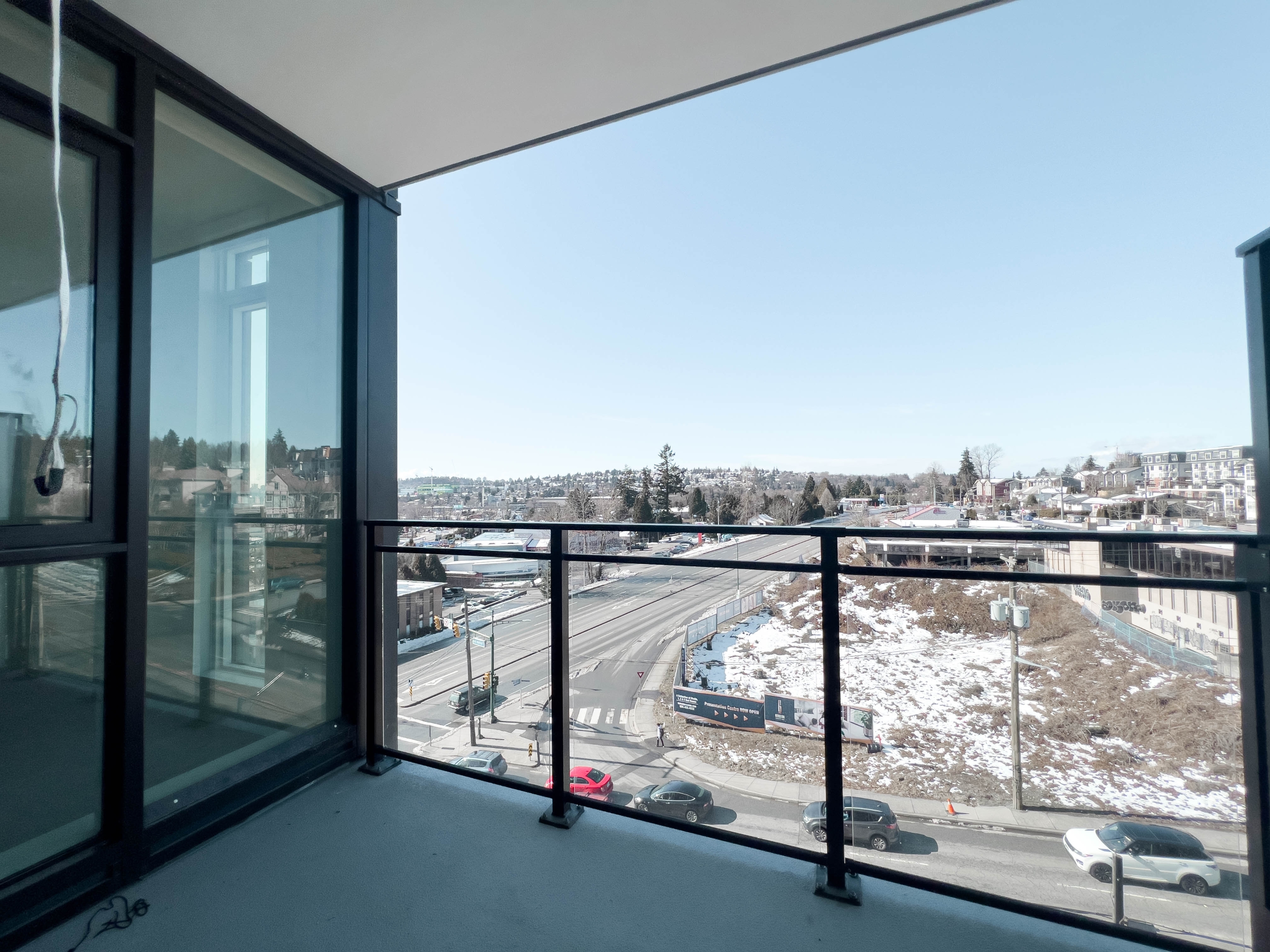 704-901 Lougheed Hwy